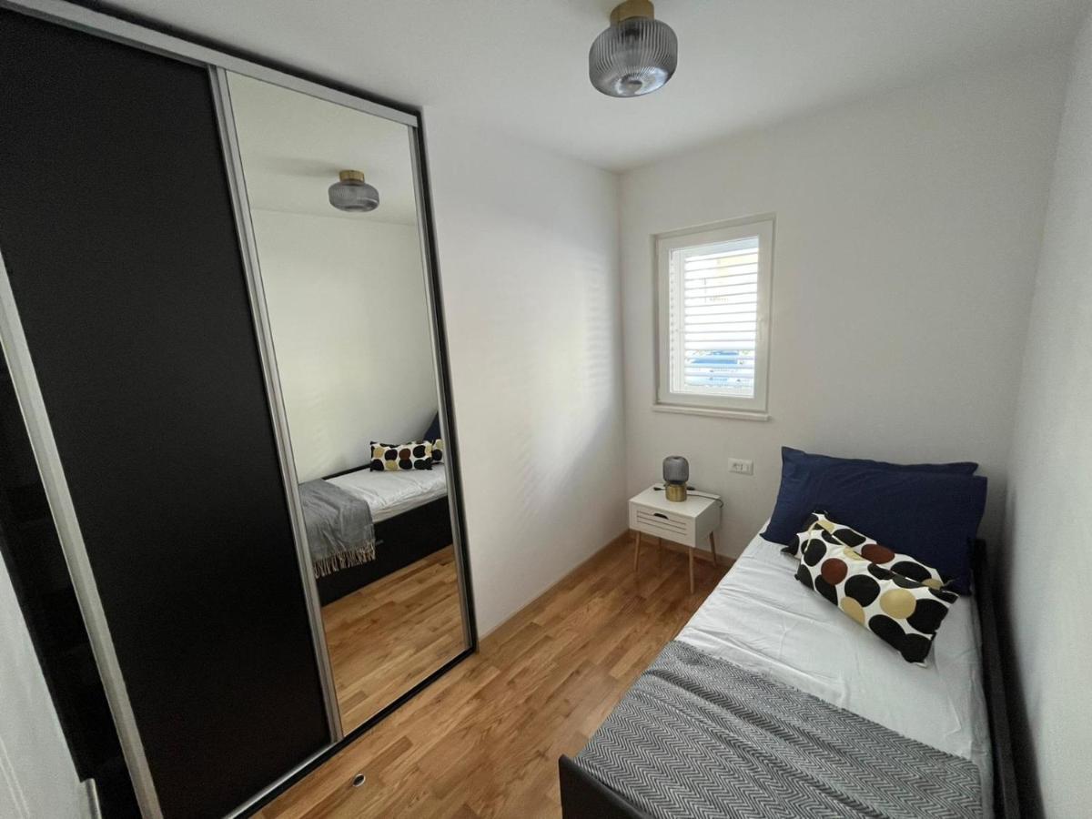 Apartman J&M Makarska Eksteriør billede